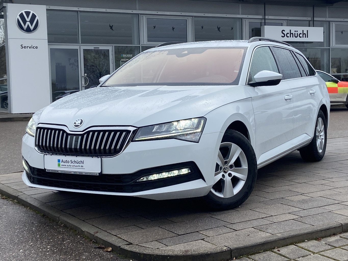 Skoda Superb Combi 2.0 TDI DSG AHK+NAVI-COLUMBUS+LED+SMART-LINK+VIRTUAL-COCKPIT+SHZ+DAB+PDC+ACC+BLUETOOTH+LANE-ASSIST
