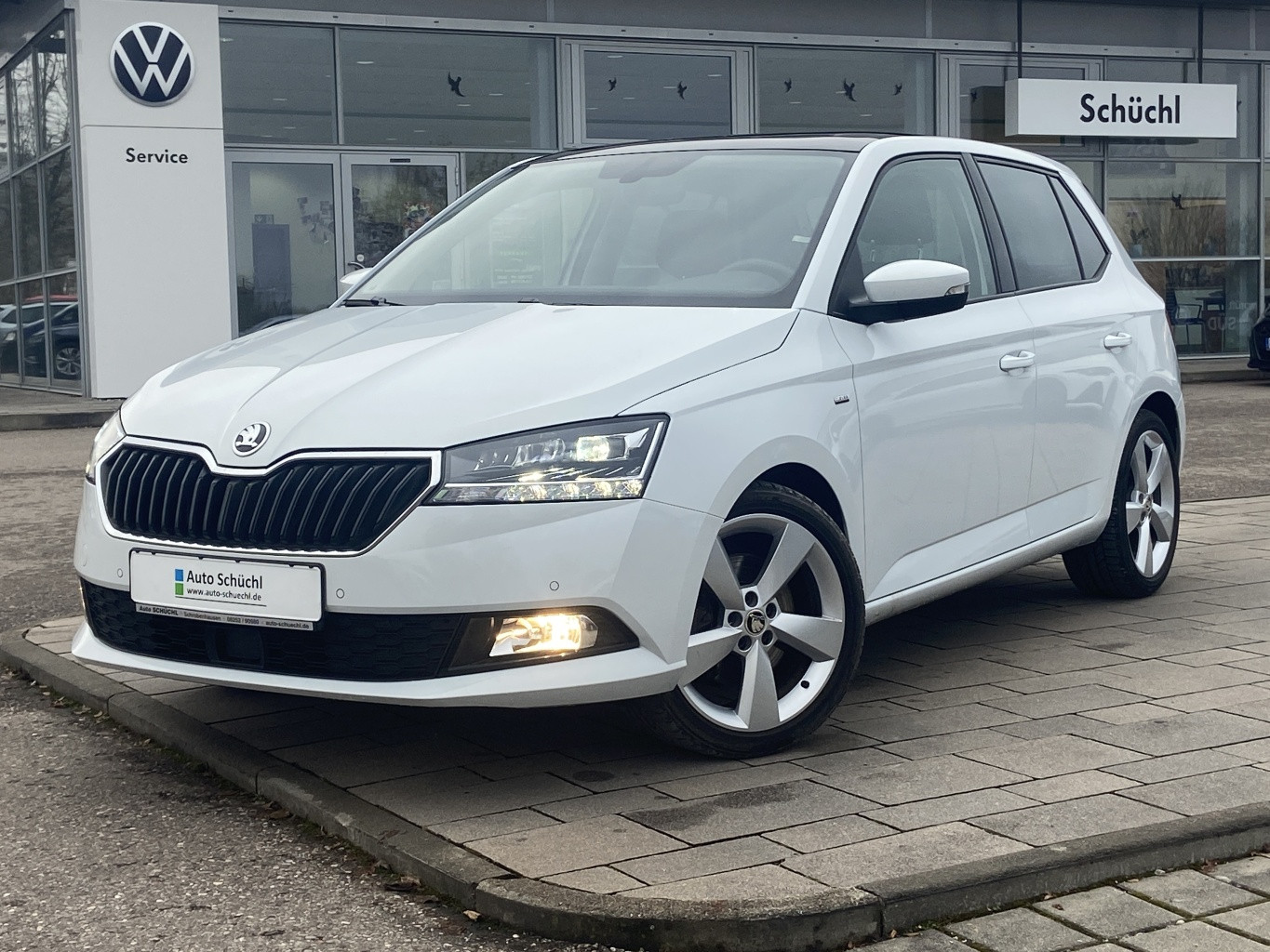 Skoda Fabia 1.0 TSI DSG Clever PANO+SOUNDPAKET+NAVI+LED+SHZ+PDC+DAB+APP-CONNECT+KEYLESS+ACC