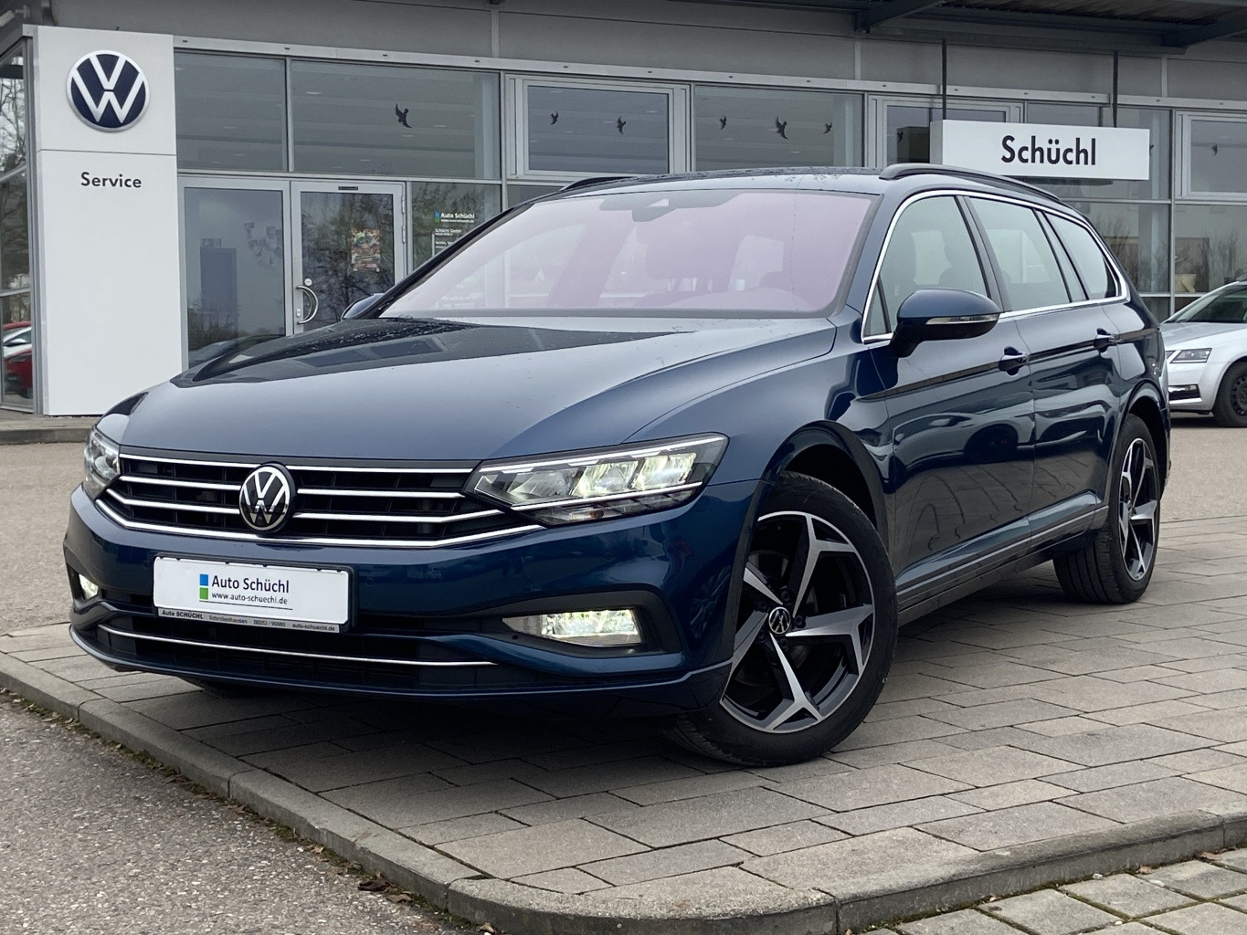 Volkswagen Passat Variant 2.0 TDI Business AHK+LEDER+EL.VORDERSITZE+HARMAN-KARDON+NAVI+LED+LEDER+AHK+APP-CONNECT+ACC+LANE-ASSIST+ACTIVE-INFO+PARKASSIST+360-KAMERA+SHZ+DAB+ACC+BLUETOOTH