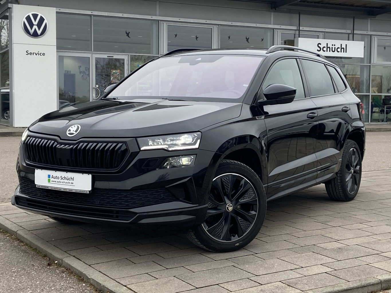 Skoda Karoq 2.0 TDI Sportline AHK+PAKET-SAFETY-PARKING+TRAVEL-ASSIST+NAVI+LED+SMART-LINK+4xSHZ+ACC+LANE-ASSIST+VIRTUAL-COCKPIT+LED+PDC+DAB+KAMERA+ACC+KEYLESS+BLUETOOTH