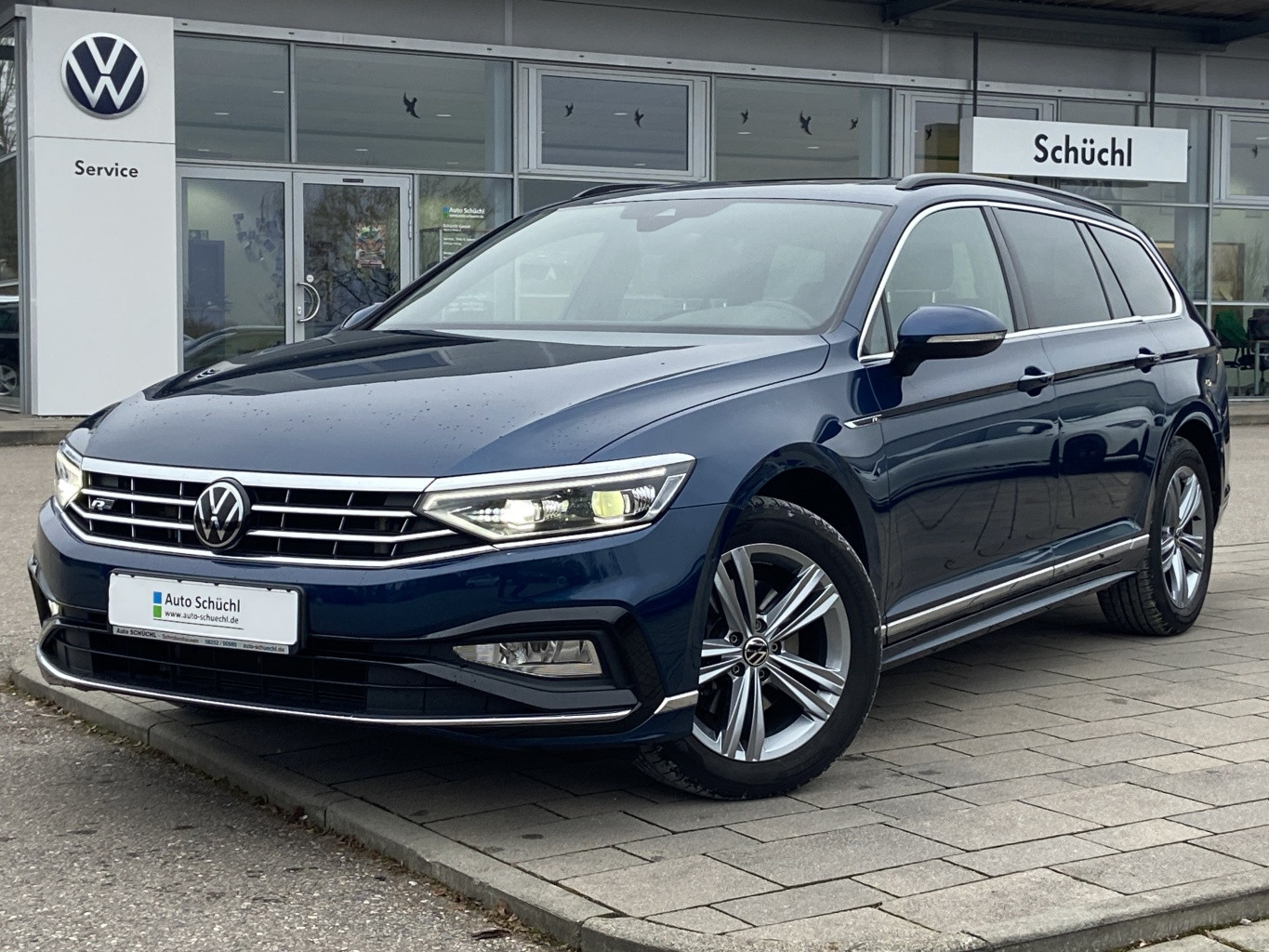 Volkswagen Passat Variant 2.0 TDI DSG R-LINE IQ-MATRIX-LED+AHK+EL.-HECK+KAMERA+PANORAMA+NAVI+APP-CONNECT+PARKASSIST+ACTIVE-INFO+LED+SHZ+DAB+ACC+BLUETOOTH+LANE-ASSIST