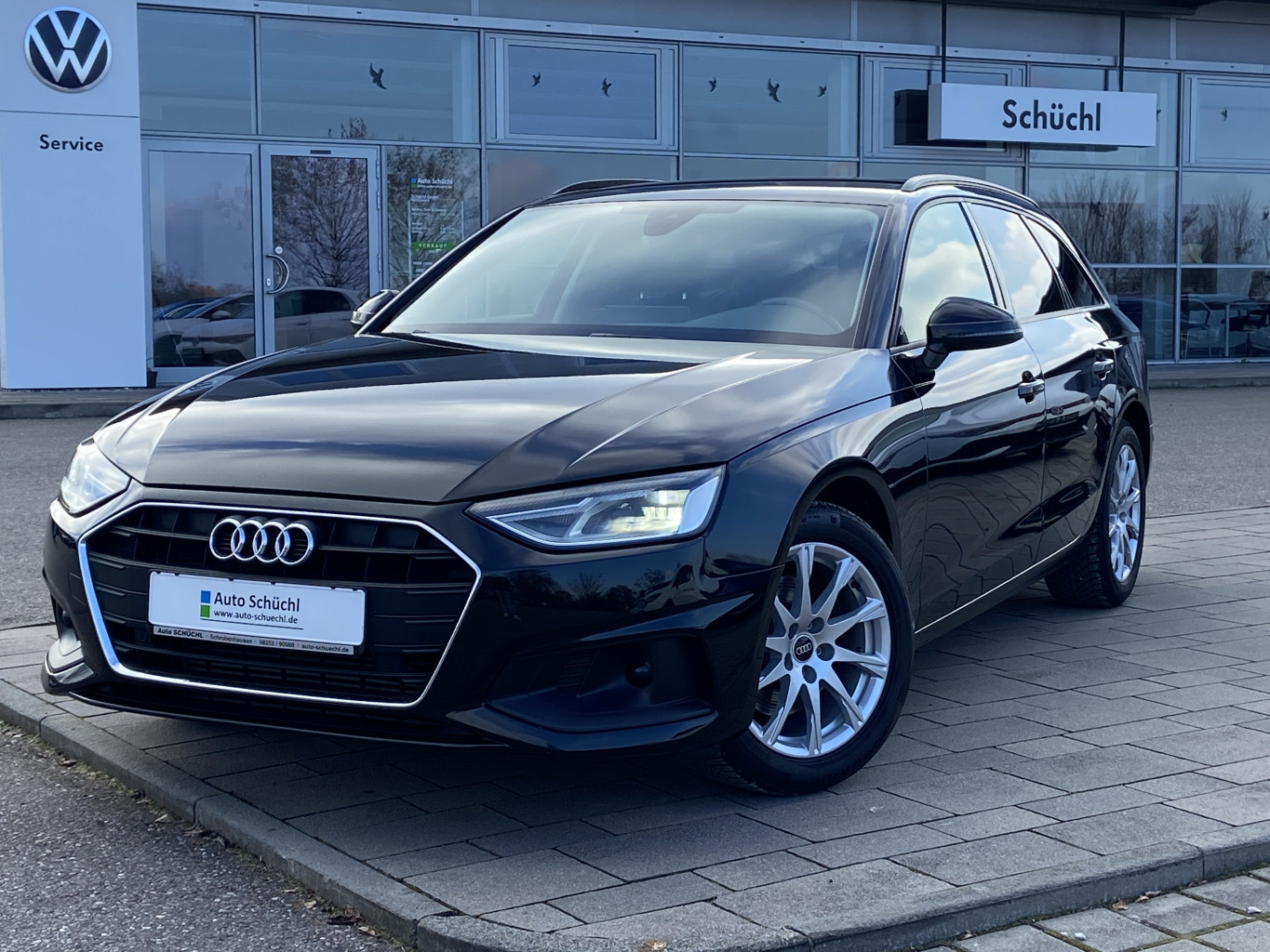 Audi A4 Avant 35 2.0 TFSI S-TRONIC AHK+NAVI+LED+SHZ+PDC+DAB+BLUETOOTH+GRA+KEYLESS+EL.HECKKLAPPE