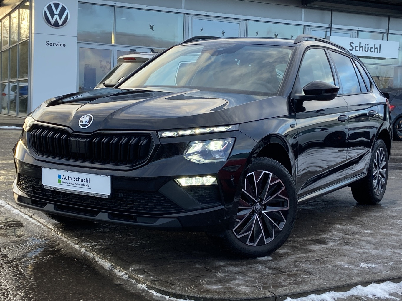 Skoda Kamiq 1.0 TSI DSG Selection Tour AHK+LED+SMART-LINK+KAMERA+ACC+LANE-ASSIST+NAVI-COLUMBUS+VIRTUAL-COCKPIT+LED+PARKASSIST+DAB+SHZ+ACC+KEYLESS