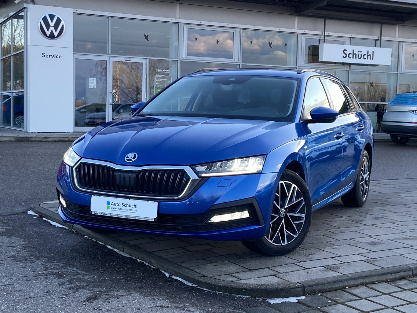 Skoda Octavia Combi 2.0 TDI Clever AHK+SMART-LINK+VIRTUAL-COCKPIT+ACC+LANE-ASSIST+NAVI-COLUMBUS+KAMERA+LED+DAB+PDC+4xSHZ+ACC+KEYLESS+BLUETOOTH