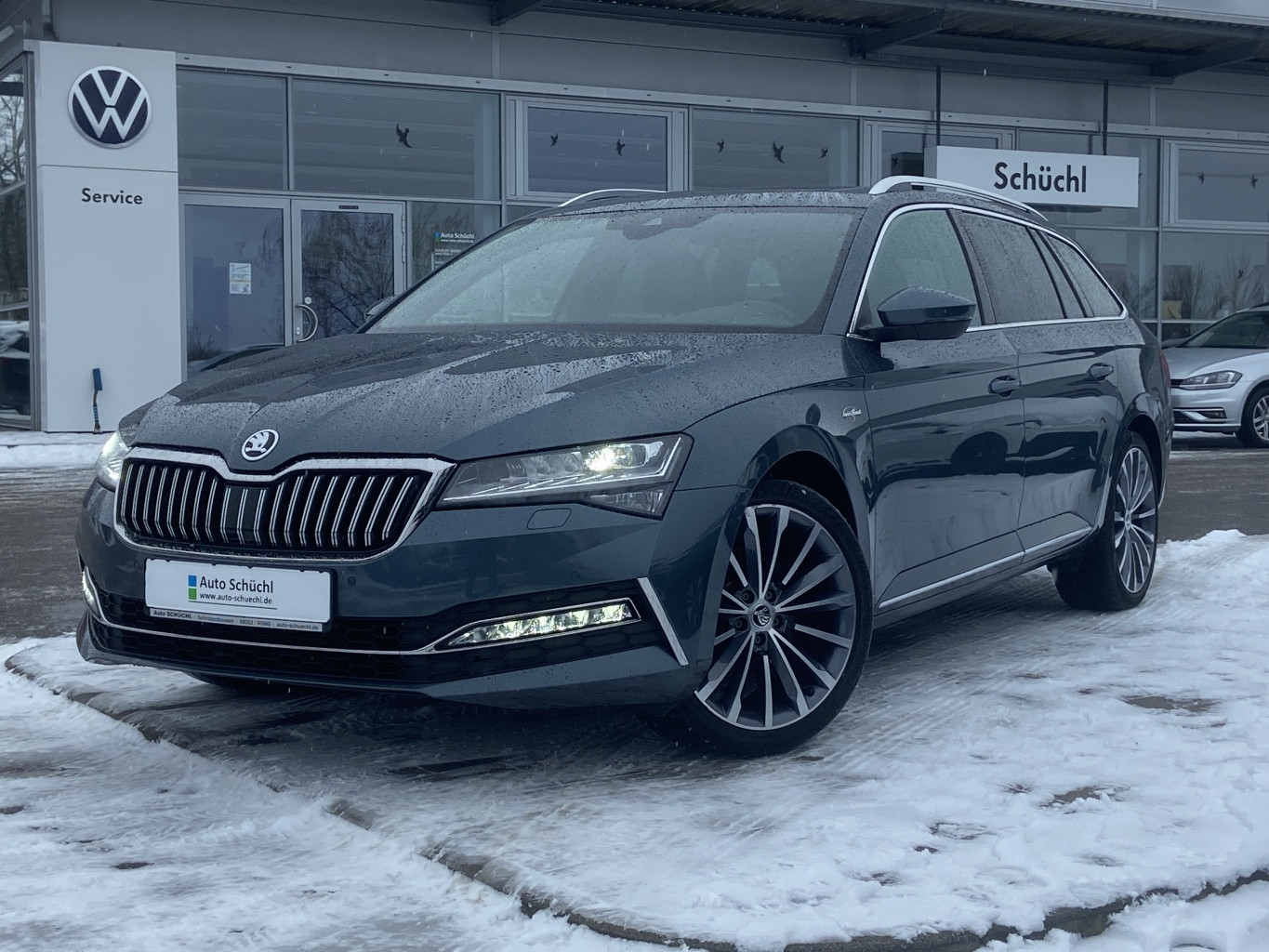 Skoda Superb Combi 2.0 TSI DSG L&K LEDER+PANO+19
