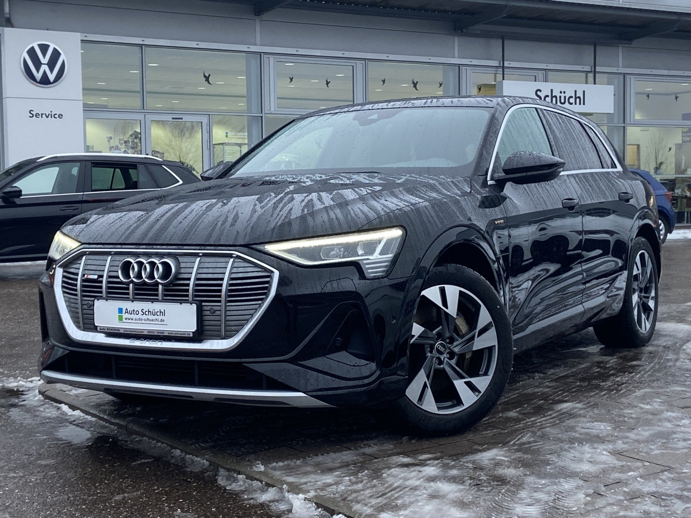 Audi e-tron quattro S-Line 300 kW PANORAMA+LUFTFEDERUNG+CCS+KAMERA+NAVI+VIRTUAL-COCKPIT+LED+DAB+PDC+SHZ+BLUETOOTH+GRA