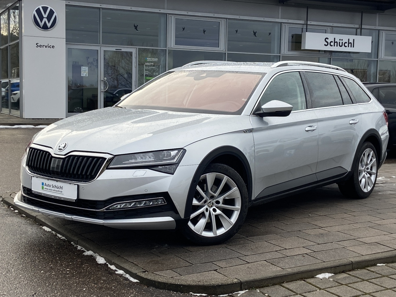 Skoda Superb Combi 2.0 TDI DSG Scout 4x4 AHK+SMART-LINK+VIRTUAL-COCKPIT+NAVI+KAMERA+LED+LED+PARKASSIST+DAB+SHZ+ACC+KEYLESS+BLUETOOTH+LANE-ASSIST