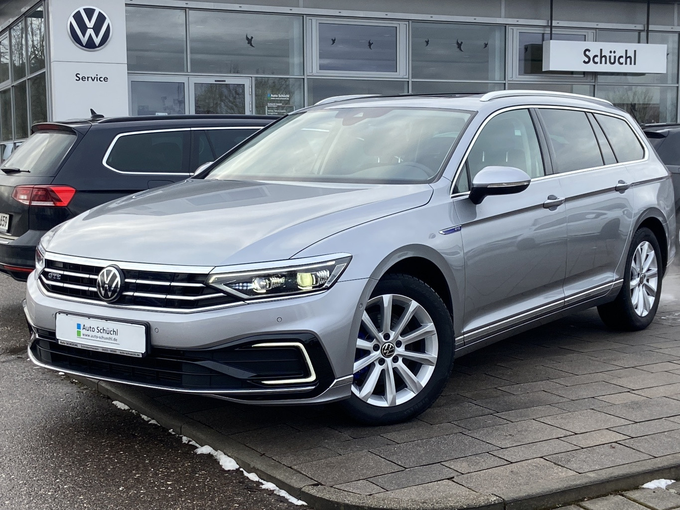 Volkswagen Passat Variant GTE 1.4 TSI DSG PANORAMA+AHK+APP-CONNECT+KAMERA+IQ.LIGHT+ACTIVE-INFO+NAVI+PARKASSIST+KEYLESS+DAB+4xSHZ+ACC+KEYLESS+BLUETOOTH+LANE-ASSIST