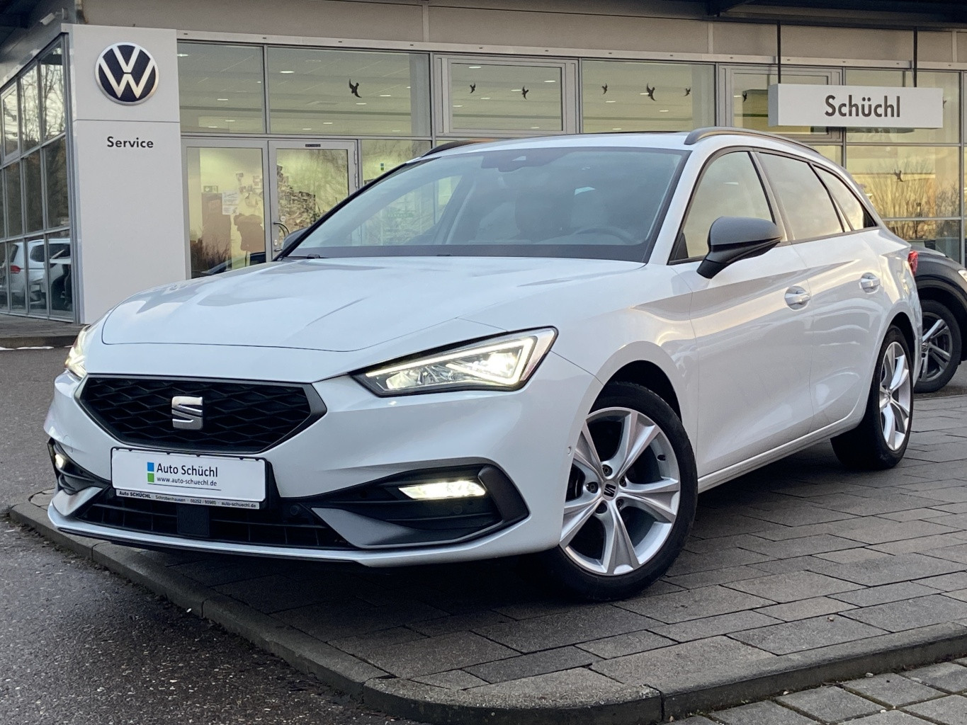 Seat Leon ST 1.5 TSI DSG FR-Line BEATS+PANO+STANDHEIZUNG+EL.HECK+VIRTUAL-COCKPIT+NAVI-PRO+KAMERA+LED+FULL-LINK+PARKASSIST+DAB+LANE-ASSIST+SHZ+ACC+KEYLESS+KEYLESS+BLUETOOTH