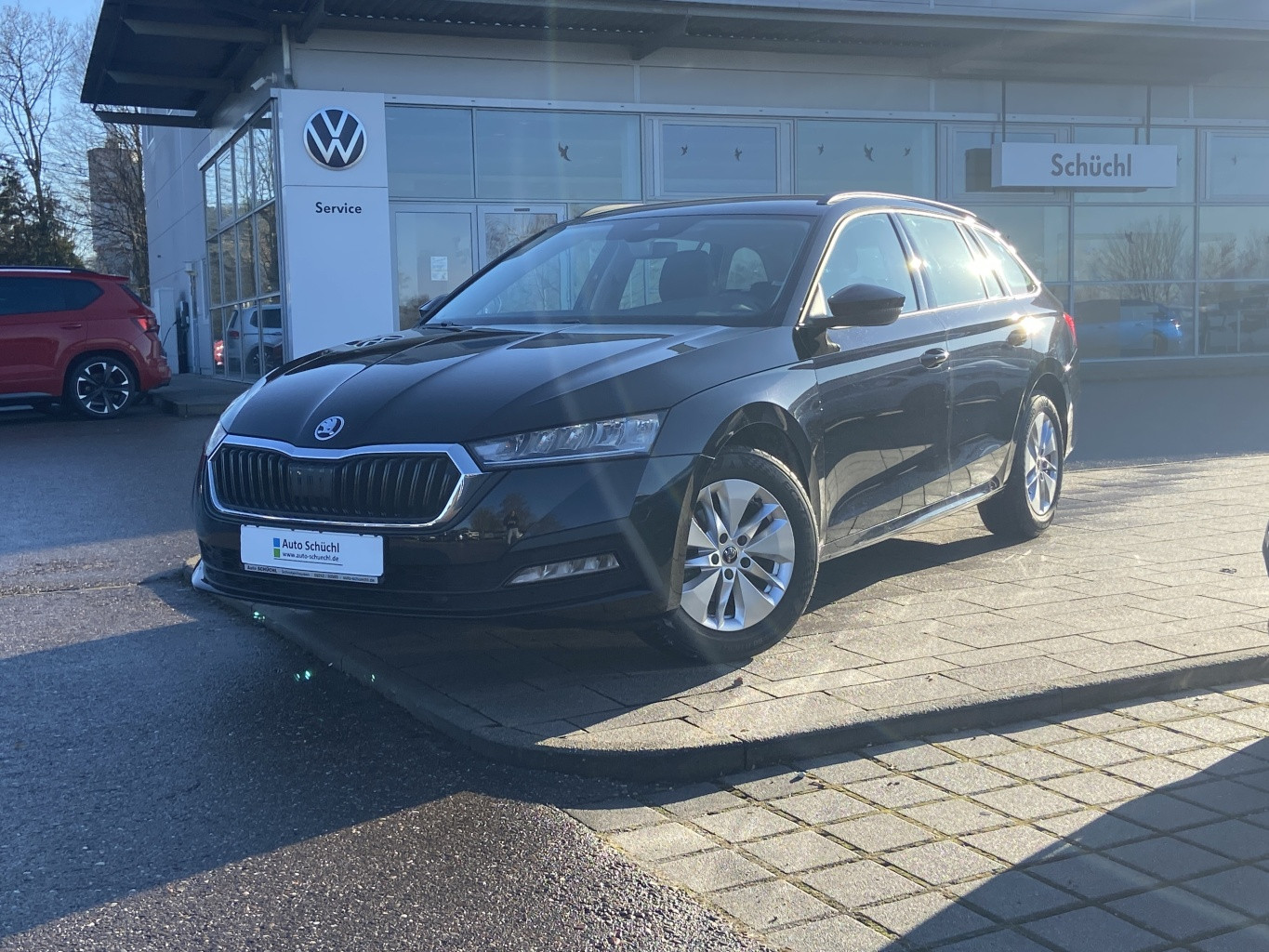 Skoda Octavia Combi 1.5 eTSI DSG Ambition AHK+SMART-LINK+VIRTUAL-COCKPIT+NAVI-COLUMBUS+LED+DAB+LANE-ASSIST+PDC+GRA+KEYLESS+BLUETOOTH