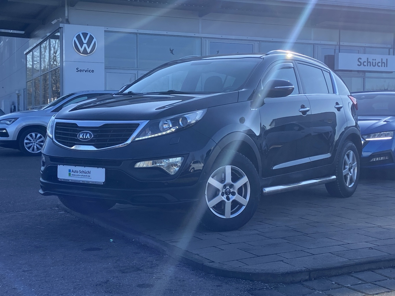 Kia Sportage 2.0 Diesel AWD Automatik Kamera+Bi-XENON+NAVI+AHK+18