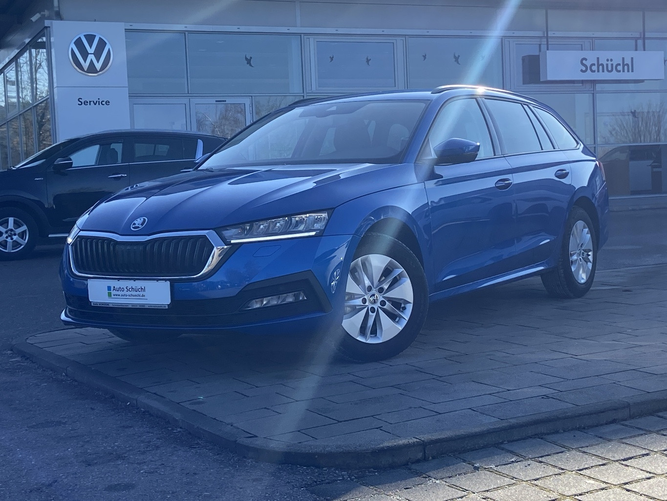 Skoda Octavia Combi 2.0 TDI DSG Ambition SMART-LINK+AHK+VIRTUAL-COCKPIT+NAVI-COLUMBUS+LED+DAB+PDC+4xSHZ+ACC+KEYLESS+BLUETOOTH+LANE-ASSIST