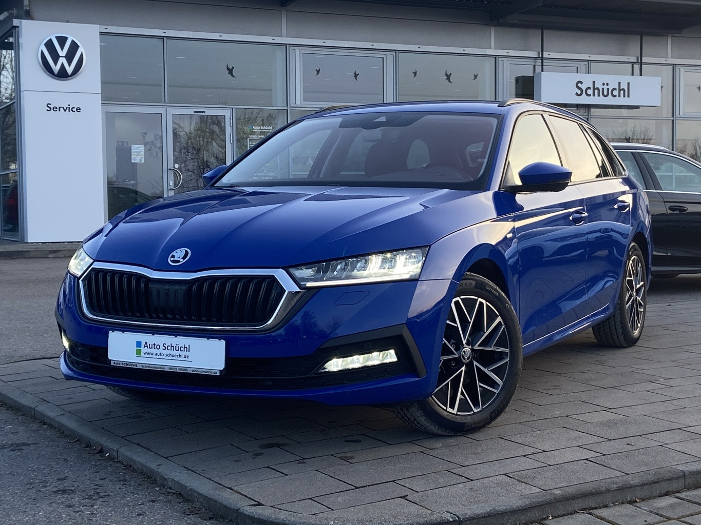 Skoda Octavia Combi 1.5 TSI e-TEC DSG Clever AHK+EL.HECK+NAVI-COLUMBUS+LED+SMART-LINK+VIRTUAL-COCKPIT+KAMERA+4xSHZ+PDC+DAB+ACC+KEYLESS+BLUETOOTH+LANE-ASSIST