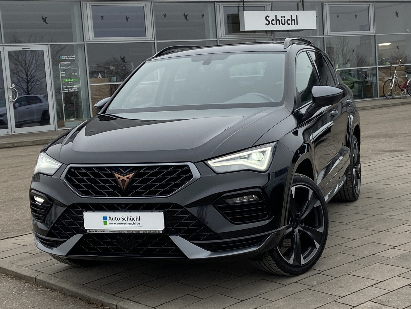Cupra Ateca 1.5 TSI DSG PANORAMA+VIRTUAL-COCKPIT+NAVI-PRO+KAMERA+LED+FULL-LINK+PARKASSIST+DAB+BEATS+SHZ+BLUETOOTH+GRA+KEYLESS