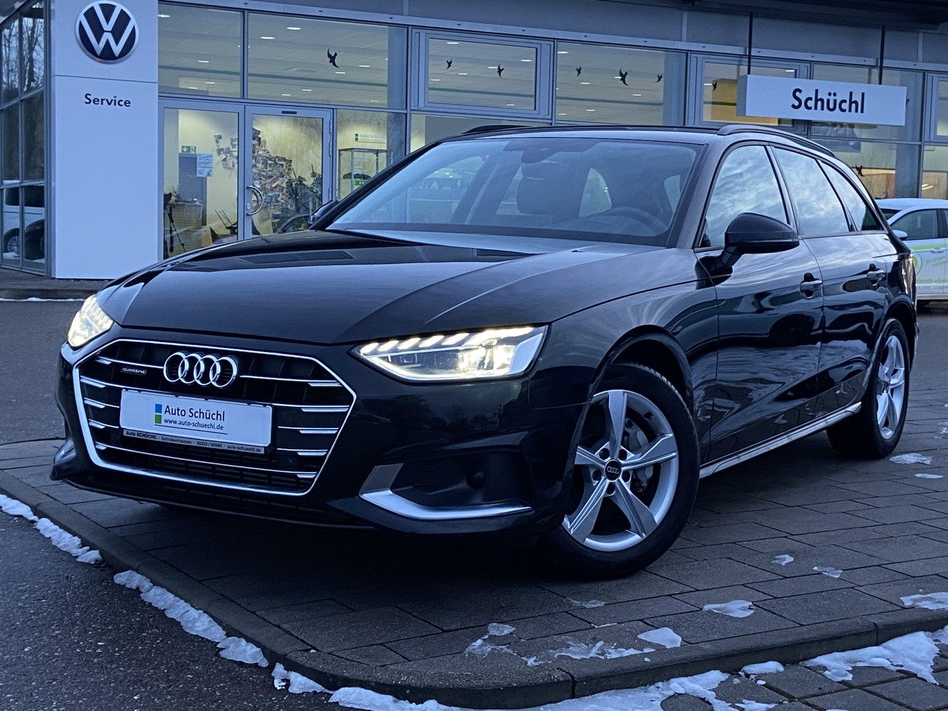 Audi A4 Avant 40 TFSI/electric quattro S-tronic EL.HECK+DYN.-BLINKER+HEAD-UP+NAVI+KAMERA+LED+DAB+LANE-ASSIST+SHZ+PDC+ACC+BLUETOOTH+KEYLESS+VIRTUAL-COCKPIT