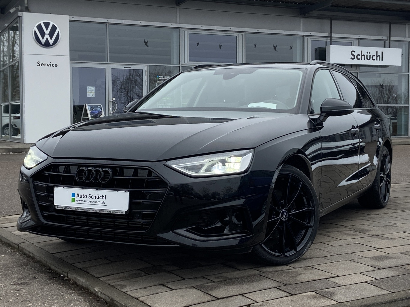 Audi A4 Avant 35 2.0 TFSI S-TRONIC BLACK-LINE KEYLESS+EL.HECKKLAPPE+NAVI+LED+SHZ+PDC+DAB+BLUETOOTH+GRA