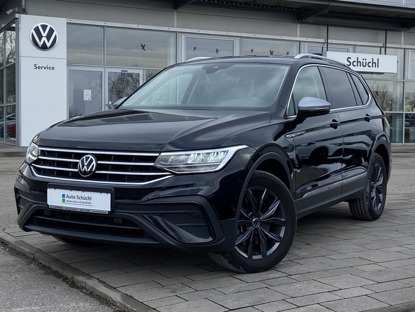 Volkswagen Tiguan Allspace 2.0 TSI DSG 4-MOTION Life 7-SITZER HEAD-UP+APP-CONNECT+360-KAMERA+ACTIVE-INFO+NAVI+LED+PARKASSIST+DAB+SHZ+ACC+BLUETOOTH+LANE-ASSIST