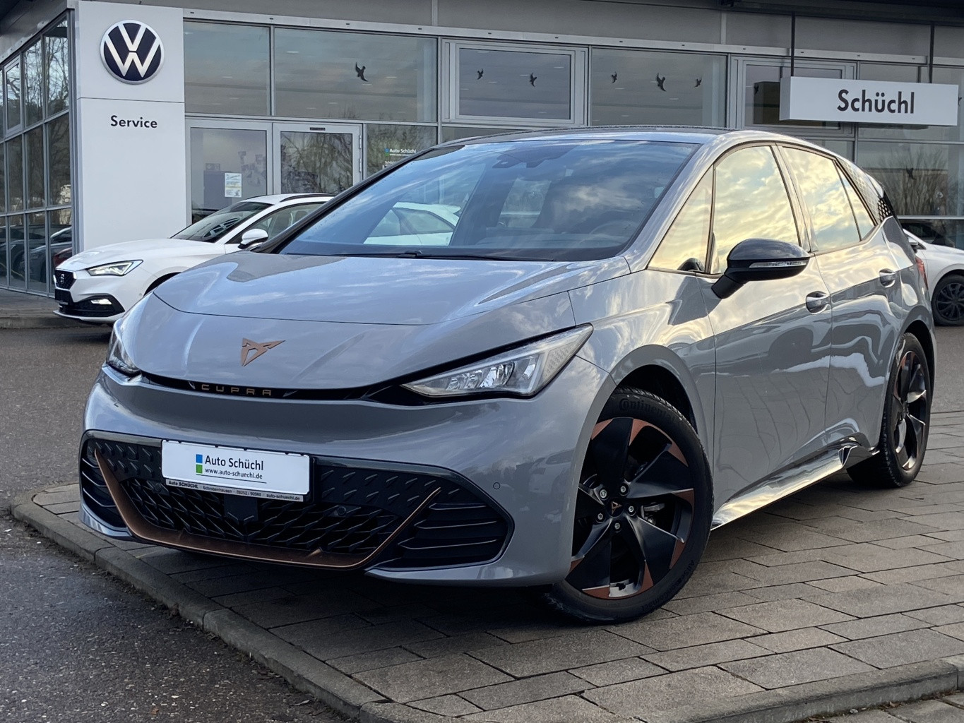 Cupra Born WÄRMEPUMPE+CCS+NAVI+KAMERA+LED+19