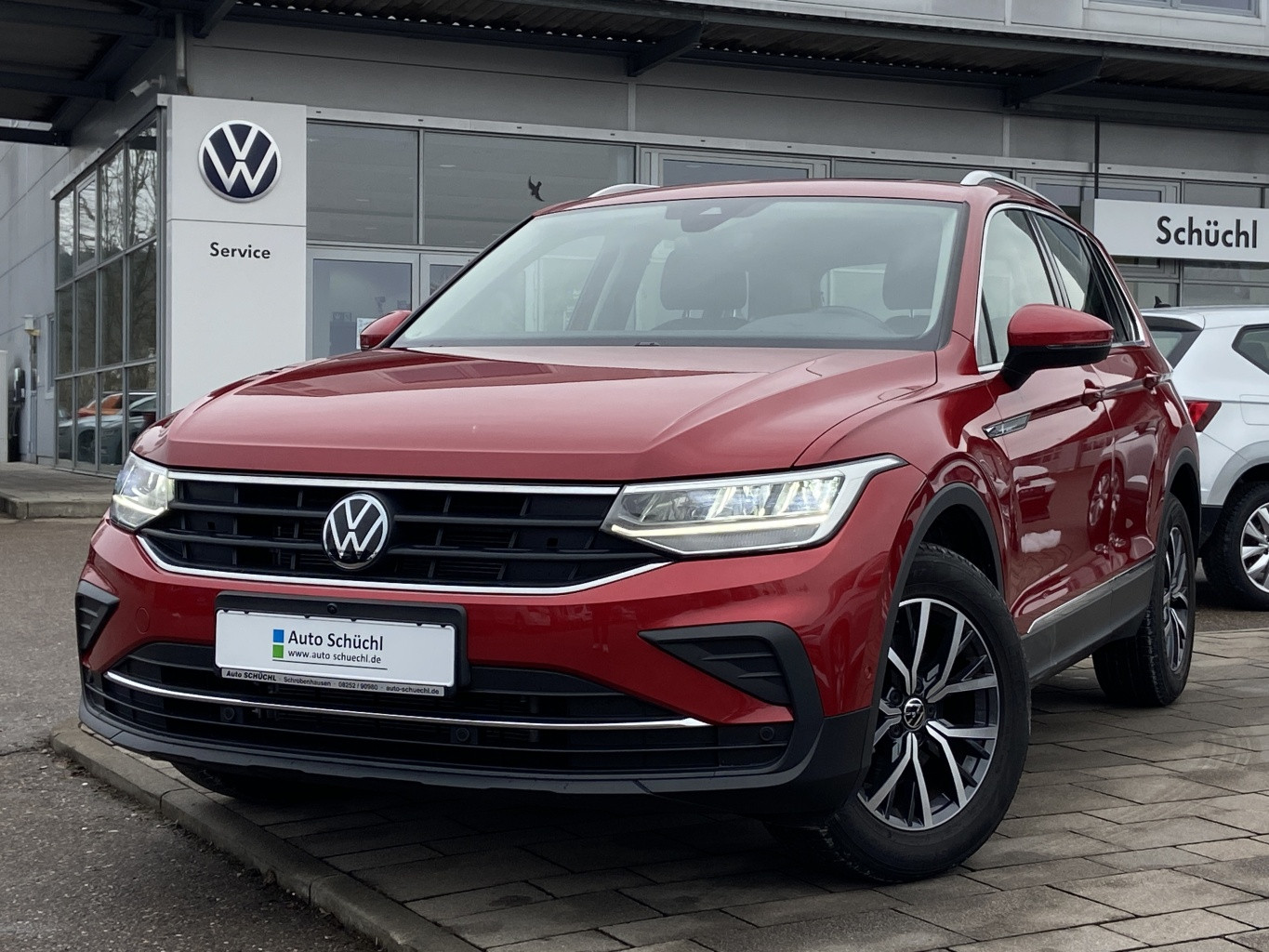 Volkswagen Tiguan 1.5 TSI DSG Life PANORAMA+APP-CONNECT+EL.-HECKKLAPPE+360-KAMERA+NAVI+LED+PARKASSIST+KEYLESS+DAB+LANE-ASSIST+SHZ+ACC+EASY-OPEN-CLOSE+KEYLESS+BLUETOOTH
