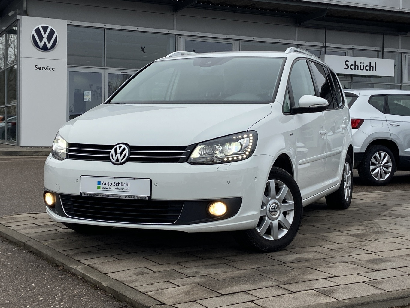 Volkswagen Touran 1.2 TSI CUP 7-SITZER XENON+GRA+PARKASSIST+SHZ