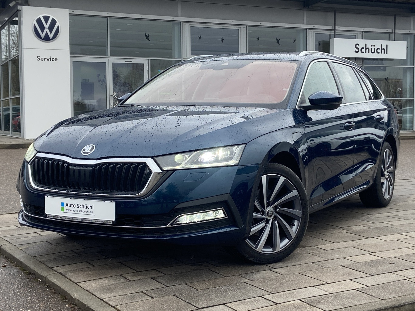 Skoda Octavia Combi iV 1.4 TSI DSG Style AHK+HEAD-UP+SMART-LINK+VIRTUAL-COCKPIT+NAVI-COLUMBUS+KAMERA+MATRIX-LED+PARKASSIST+DAB+4xSHZ+ACC+KEYLESS+BLUETOOTH+LANE-ASSIST