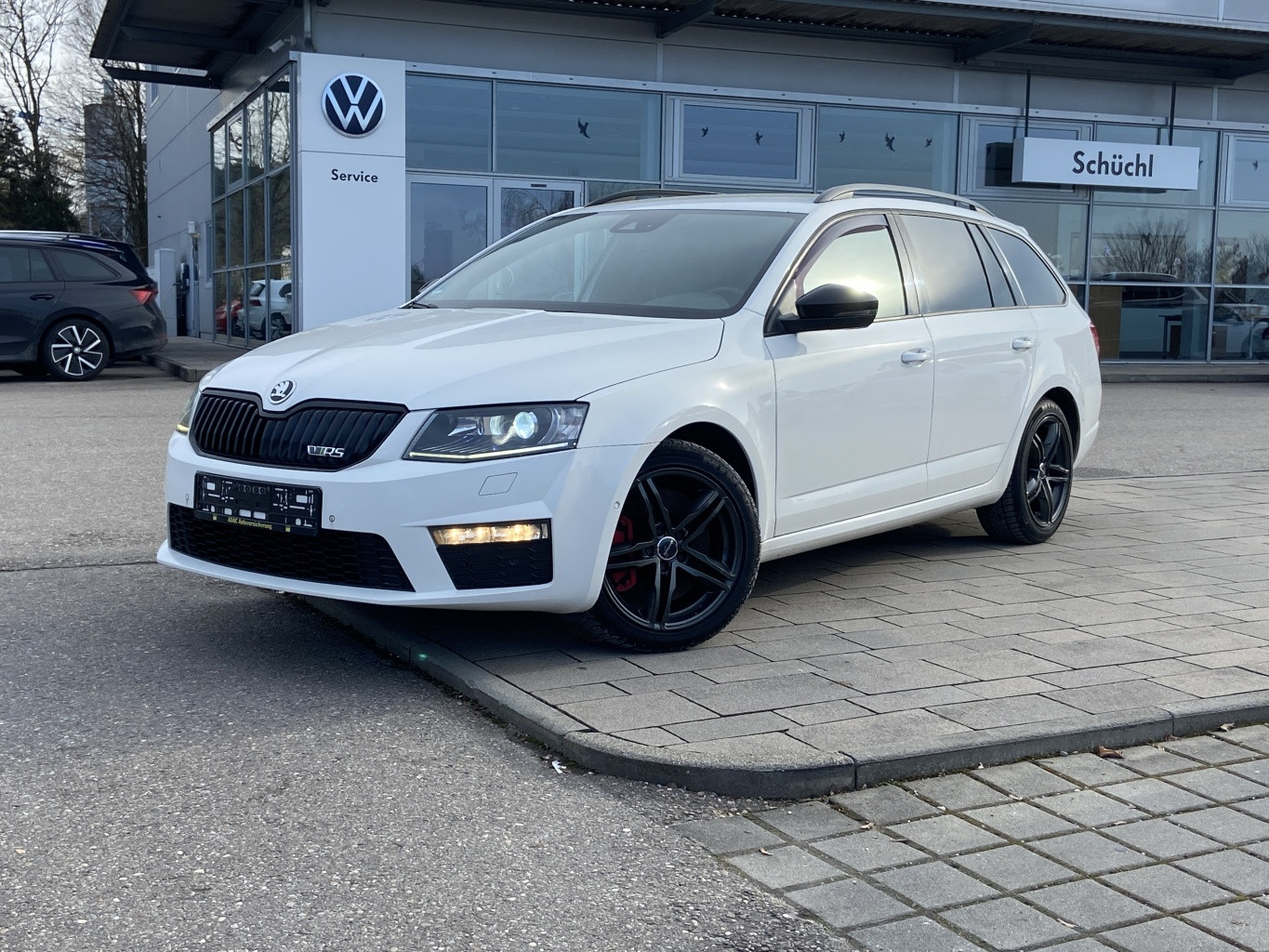 Skoda Octavia Combi RS 2.0 TDI AHK+STANDHEIZUNG+XENON+GRA+NAVI-COLUMBUS+PARKASSIST+KEYLESS+DAB+SHZ+KEYLESS+BLUETOOTH+LANE-ASSIST