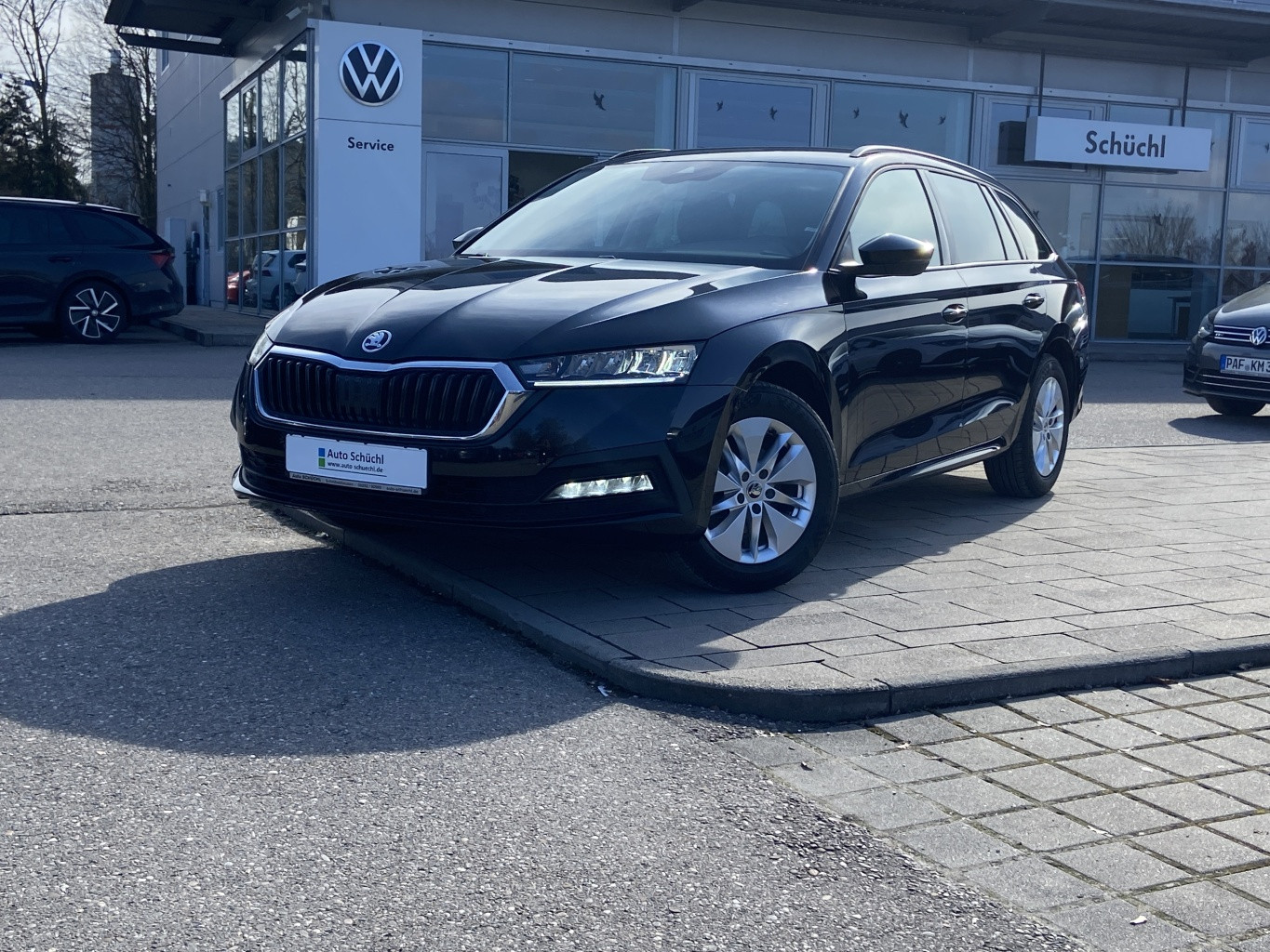 Skoda Octavia Combi 2.0 TDI DSG Ambition SMART-LINK+VIRTUAL-COCKPIT+NAVI-COLUMBUS+LED+DAB+PDC+4xSHZ+ACC+KEYLESS+BLUETOOTH+LANE-ASSIST