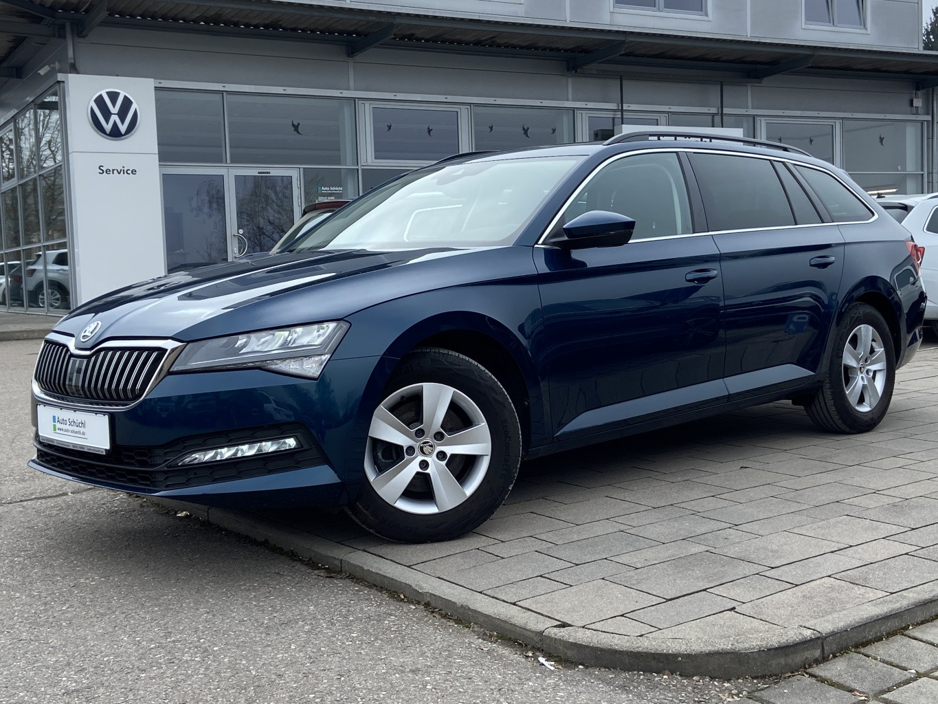 Skoda Superb Combi 2.0 TDI Ambition PANORAMA+AHK+SMART-LINK+ACC+LANE-ASSIST+VIRTUAL-COCKPIT+NAVI+KAMERA+LED+DAB+SHZ+PDC+ACC+BLUETOOTH