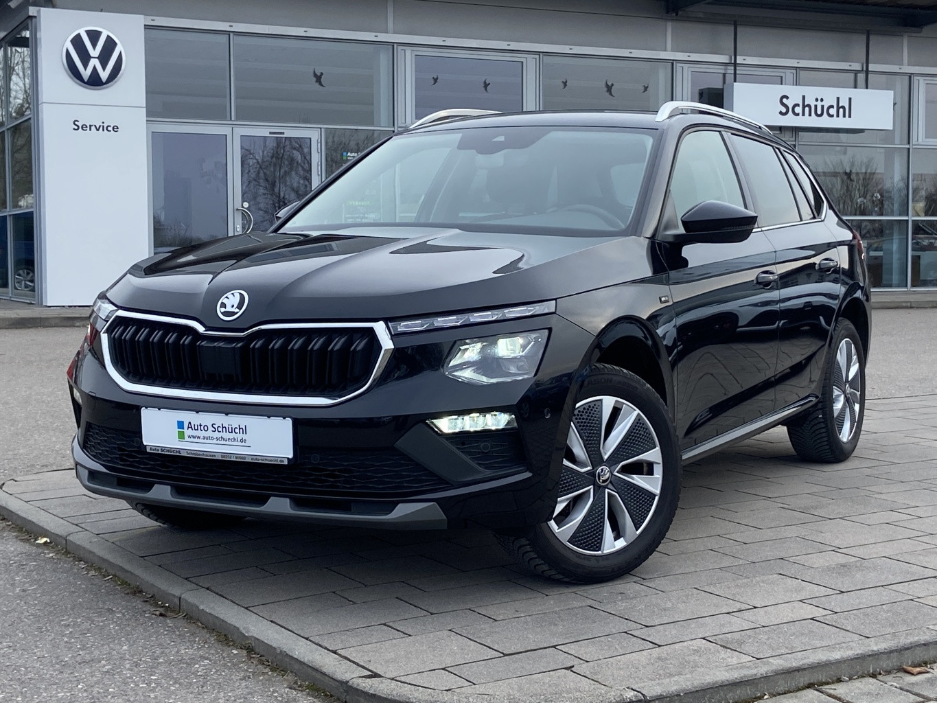 Skoda Kamiq 1.5 TSI DSG Selection AHK+SMART-LINK+ACC+LANE-ASSIST+NAVI-COLUMBUS+VIRTUAL-COCKPIT+KAMERA+LED+LED+PARKASSIST+DAB+SHZ+ACC+KEYLESS