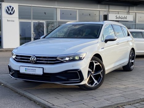 Volkswagen Passat Variant GTE 1.4 TSI DSG STANDHEIZUNG+PANORAMA+AHK+APP-CONNECT+360-KAMERA+LED+ACTIVE-INFO+NAVI+LED+KEYLESS+DAB+4xSHZ+PARKASSIST+ACC+KEYLESS+STANDHEIZUNG+BLUETOOTH+LANE-ASSIST 019329