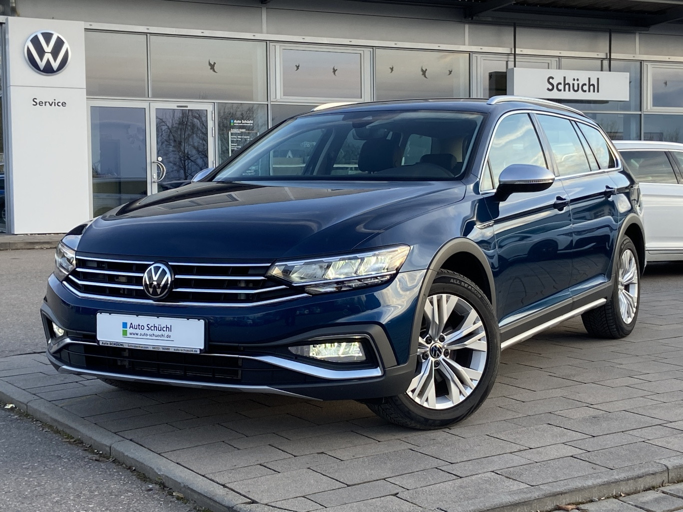 Volkswagen Passat Alltrack 2.0 TDI DSG 4-MOTION AHK+APP-CONNECT+ACC+LANE-ASSIST+KAMERA+LED+ACTIVE-INFO+NAVI+DAB+SHZ+PARKASSIST+ACC+BLUETOOTH