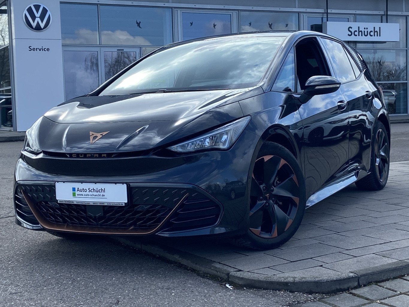 Cupra Born WÄRMEPUMPE+AR-HEAD-UP+CCS+360-KAMERA+NAVI+LED+FULL-LINK+DAB+SHZ+ACC+KEYLESS+BLUETOOTH+LANE-ASSIST