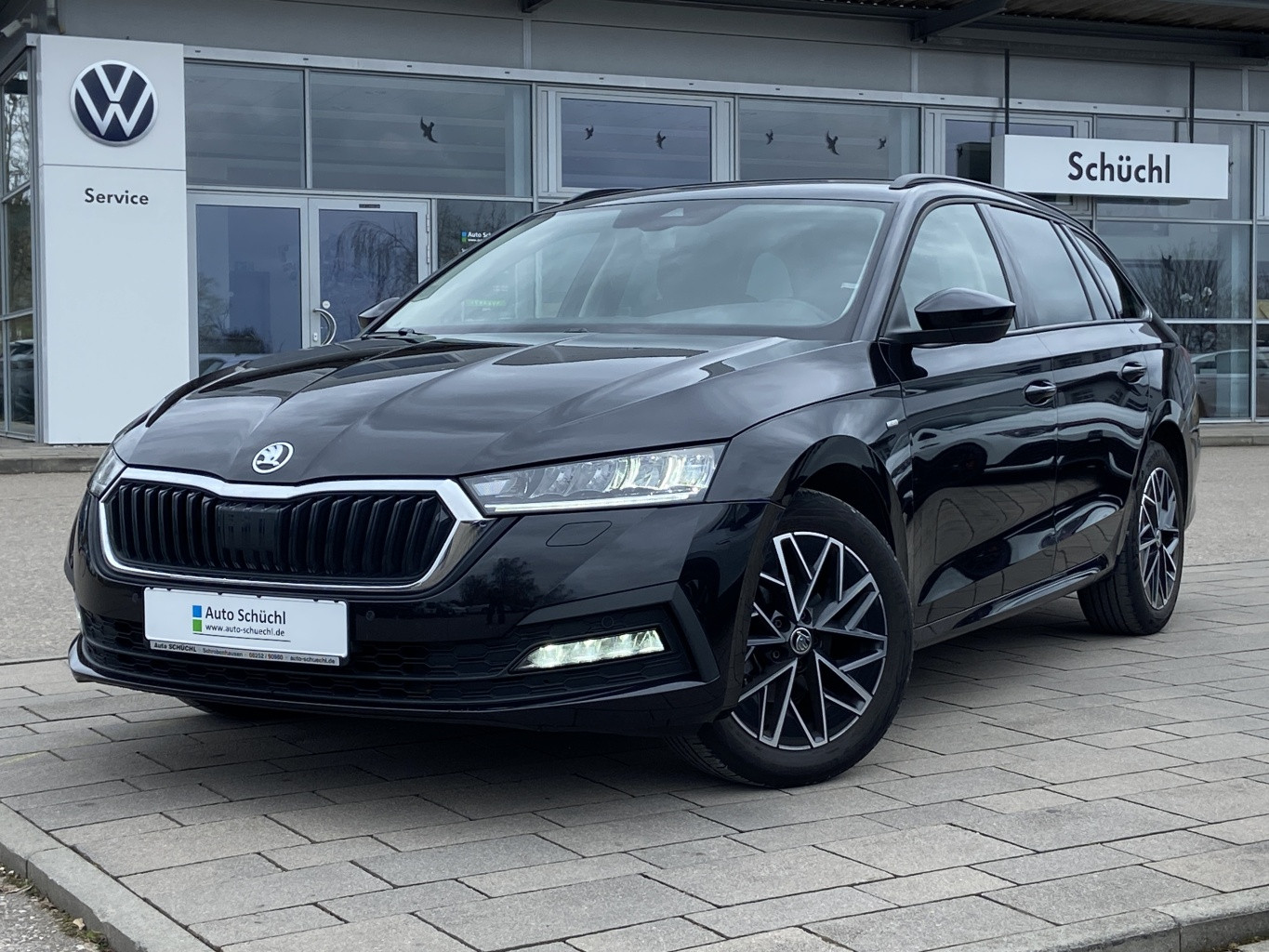 Skoda Octavia Combi 2.0 TDI Clever SMART-LINK+VIRTUAL-COCKPIT+ACC+LANE-ASSIST+NAVI-COLUMBUS+KAMERA+LED+DAB+PDC+4xSHZ+ACC+KEYLESS+BLUETOOTH