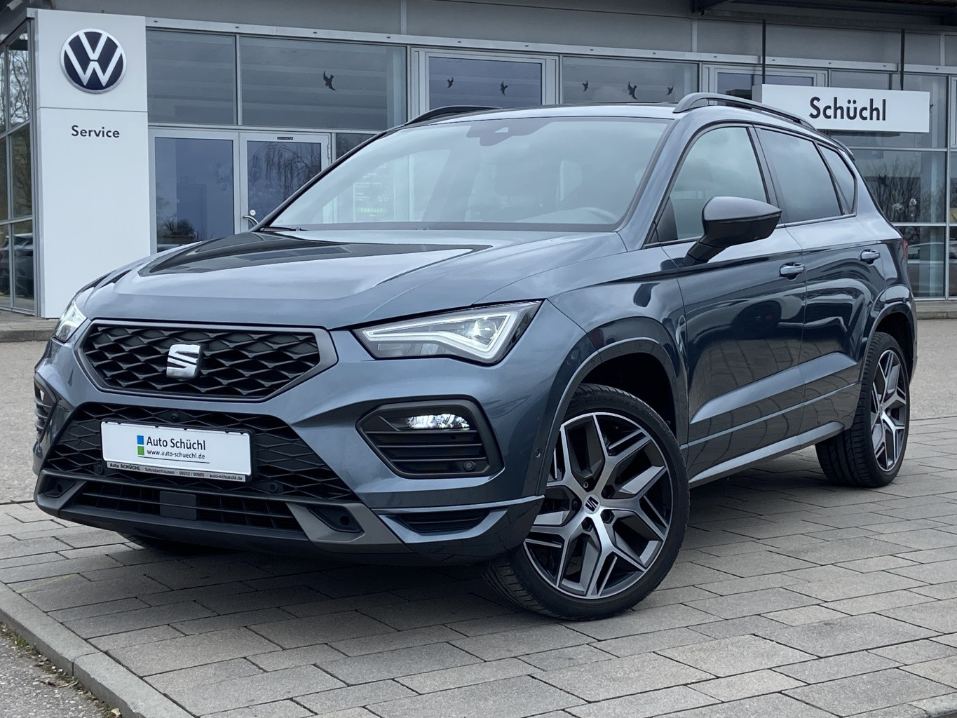 Seat Ateca 1.5 TSI DSG FR STANDHEIZUNG+PANORAMA+AHK+360-KAMERA+VIRTUAL-COCKPIT+NAVI-PRO+LED+FULL-LINK+DAB+SHZ+PARKASSIST+ACC+KEYLESS+LANE-ASSIST