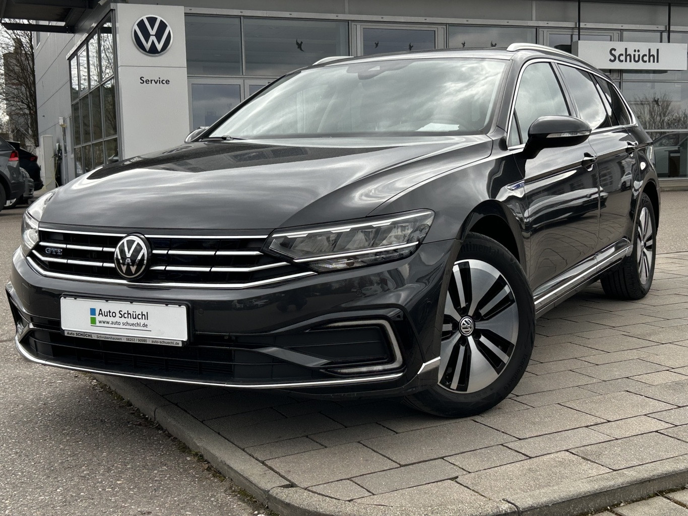 Volkswagen Passat Variant GTE 1.4 TSI DSG PANORAMA+AHK+APP-CONNECT+ACC+LANE-ASSIST+KAMERA+LED+ACTIVE-INFO+NAVI+DAB+4xSHZ+PARKASSIST+ACC+BLUETOOTH