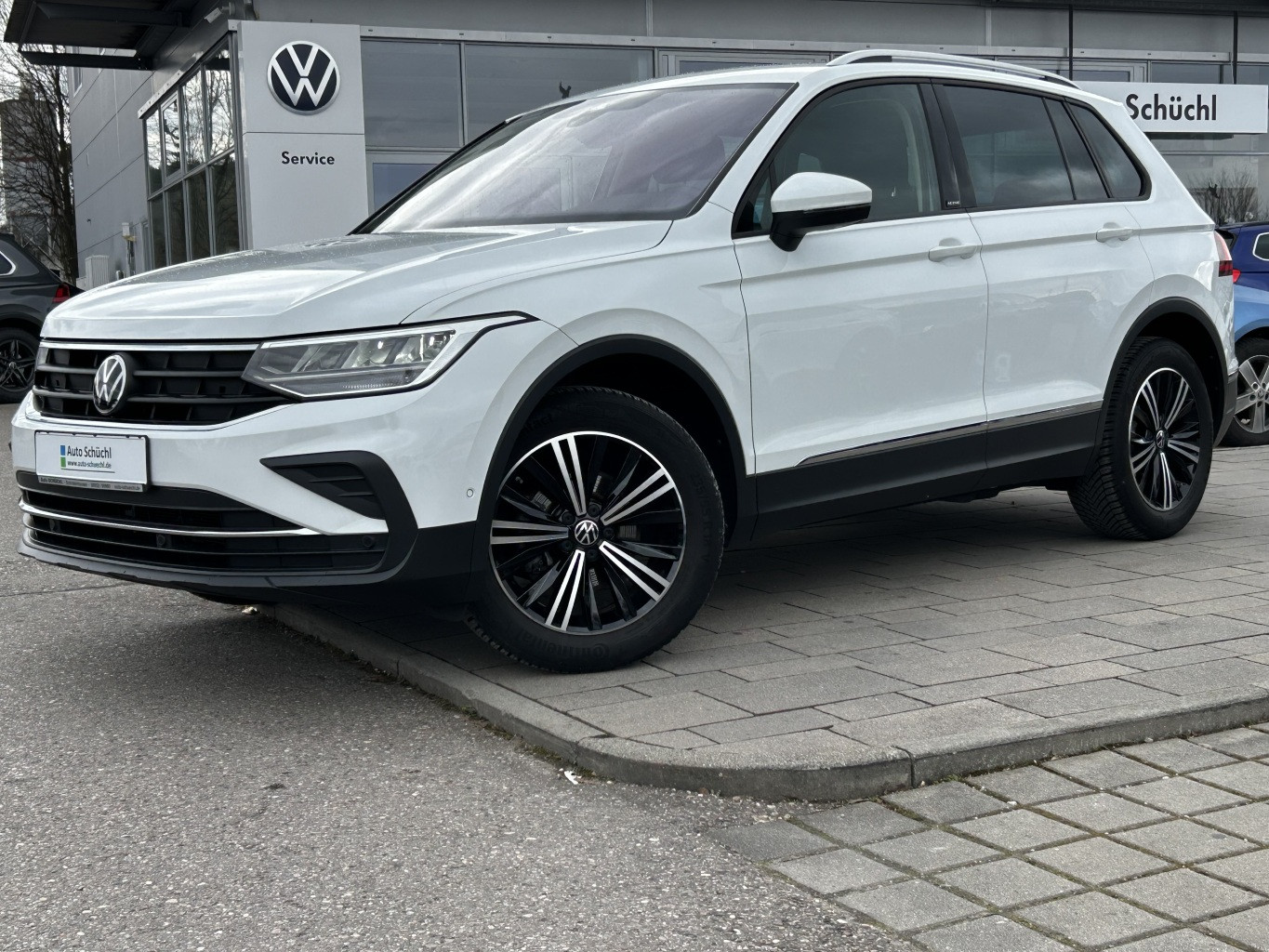 Volkswagen Tiguan 1.5 TSI ACTIVE AHK+18