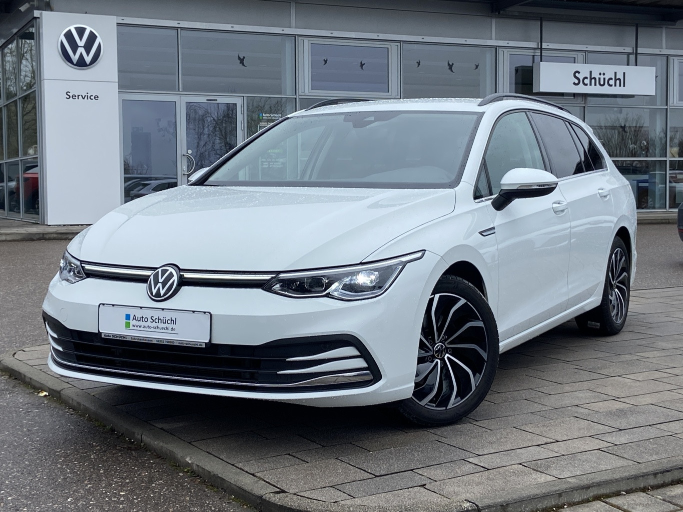 Volkswagen Golf Variant 2.0 TDI DSG Style STANDHEIZUNG+APP-CONNECT+ACTIVE-INFO+KAMERA+NAVI+LED+DAB+PDC+4xSHZ+ACC+BLUETOOTH+KEYLESS+LANE-ASSIST