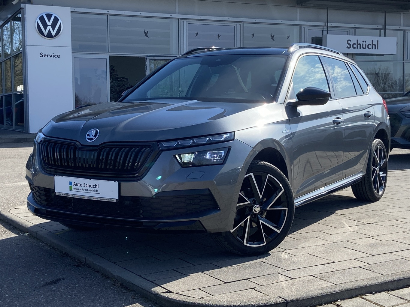 Skoda Kamiq 1.5 TSI DSG Monte Carlo PANORAMA+SMART-LINK+NAVI-COLUMBUS+VIRTUAL-COCKPIT+KAMERA+LED+DAB+LANE-ASSIST+SHZ+PDC+GRA+BLUETOOTH