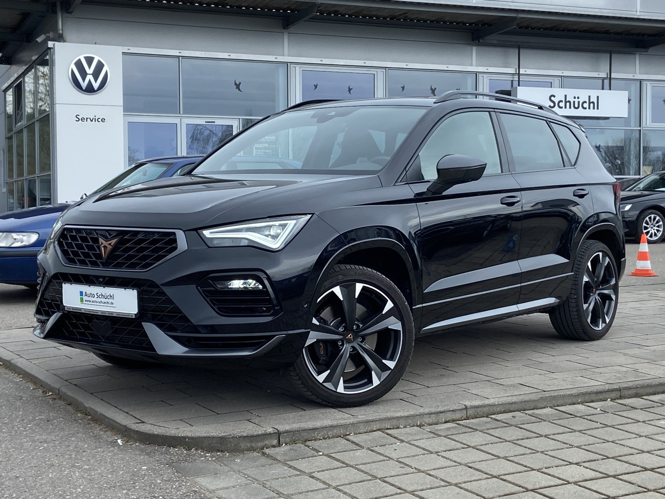 Cupra Ateca VZ 2.0 TSI DSG 4-DRIVE PAKET-XL+PANORAMA+AHK+360-KAMERA+VIRTUAL-COCKPIT+NAVI-PRO+LED+FULL-LINK+PARKASSIST+DAB+SHZ+ACC+KEYLESS+LANE-ASSIST