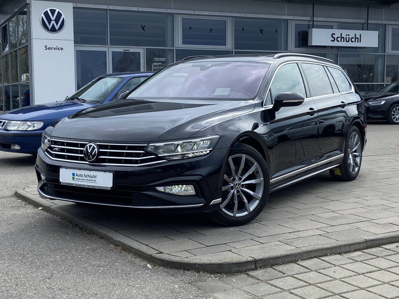 Volkswagen Passat Variant 2.0 TSI DSG R-Line STANDHEIZUNG+PANORAMA+AHK+HEAD-UP+APP-CONNECT+360-KAMERA+ACC+LANE-ASSIST+LED+ACTIVE-INFO+NAVI+KEYLESS+DAB+PDC+4xSHZ+ACC+KEYLESS+STANDHEIZUNG+BLUETOOTH