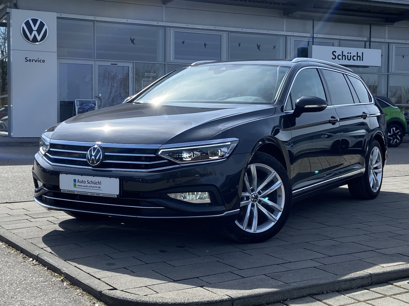Volkswagen Passat Variant 2.0 TSI DSG Elegance STANDHEIZUNG+PANORAMA+AHK+HEAD-UP+APP-CONNECT+360-KAMERA+LED+ACTIVE-INFO+NAVI+LED+KEYLESS+DAB+4xSHZ+PARKASSIST+ACC+KEYLESS+STANDHEIZUNG+BLUETOOTH+LANE-ASSIST
