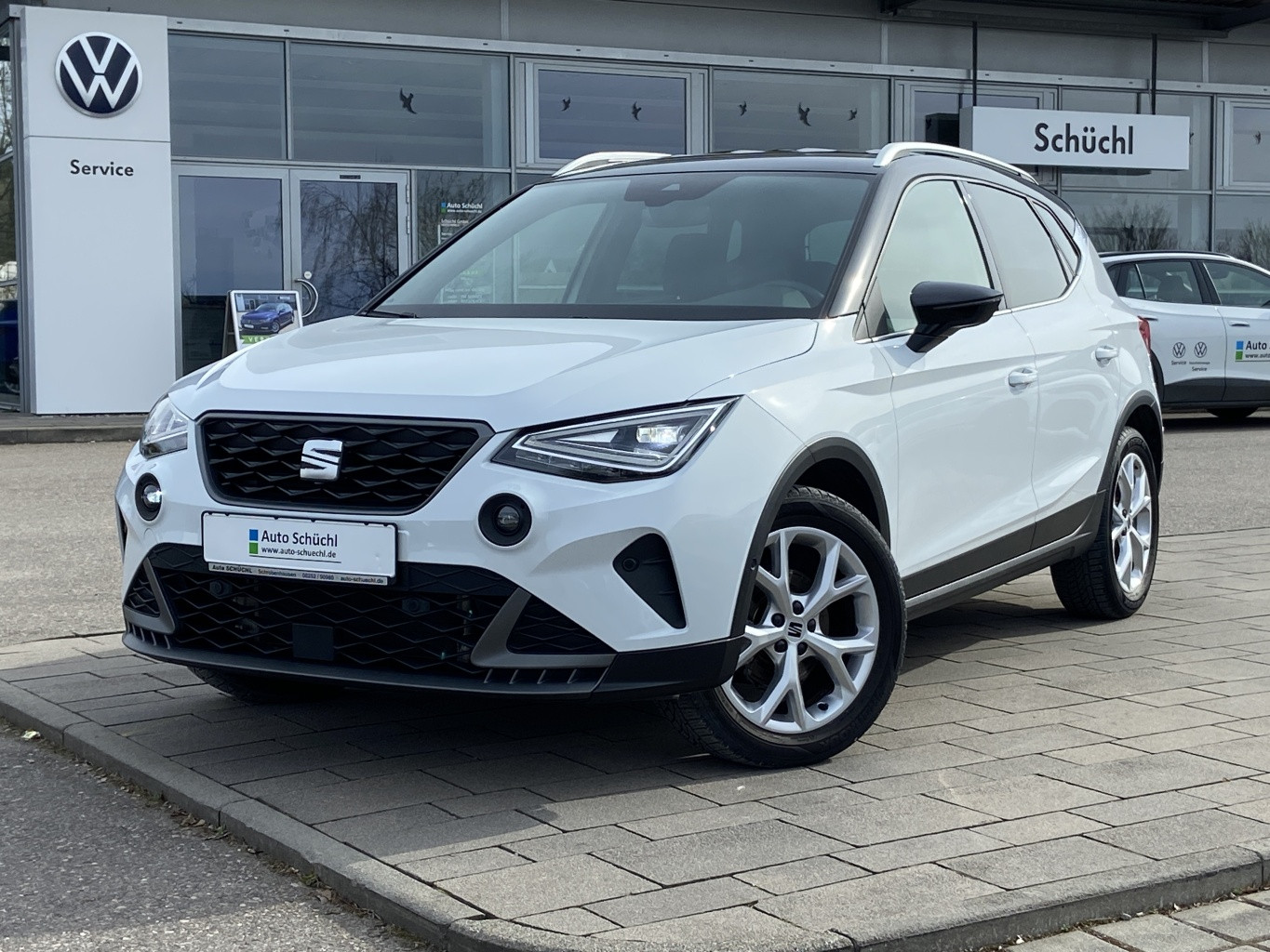 Seat Arona 1.5 TSI DSG FR-Line PAKET-XL+ACC+LANE-ASSIST+VIRTUAL-COCKPIT+NAVI-PRO+KAMERA+LED+FULL-LINK+PARKASSIST+DAB+SHZ+ACC+KEYLESS+KEYLESS