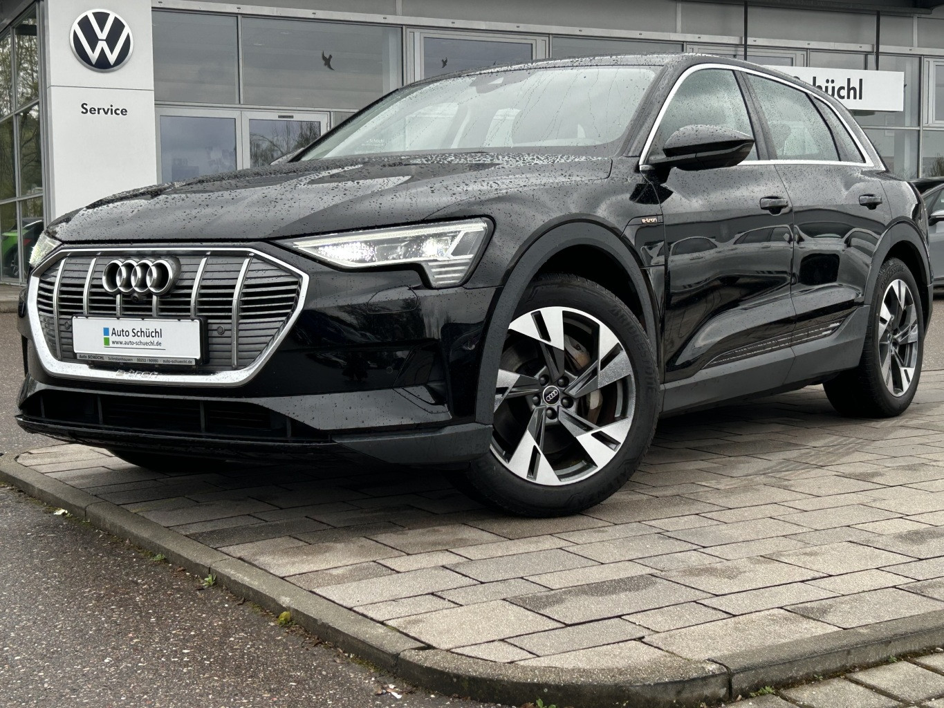 Audi e-tron quattro 50 20