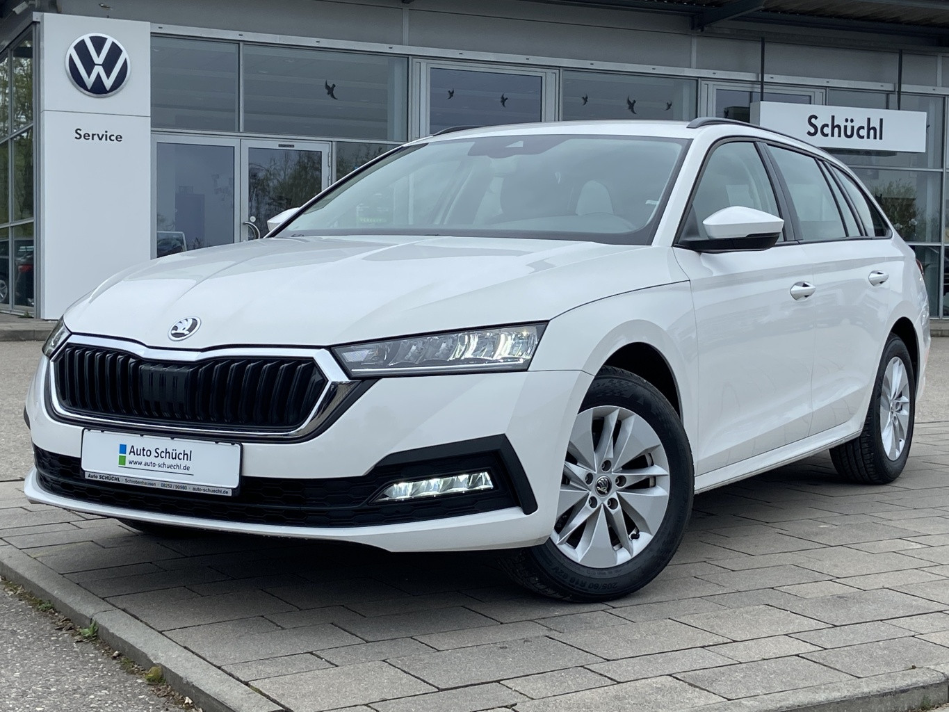 Skoda Octavia Combi 1.0 TSI DSG SMART-LINK+VIRTUAL-COCKPIT+NAVI-COLUMBUS+LED+DAB+LANE-ASSIST+SHZ+PDC+GRA+BLUETOOTH