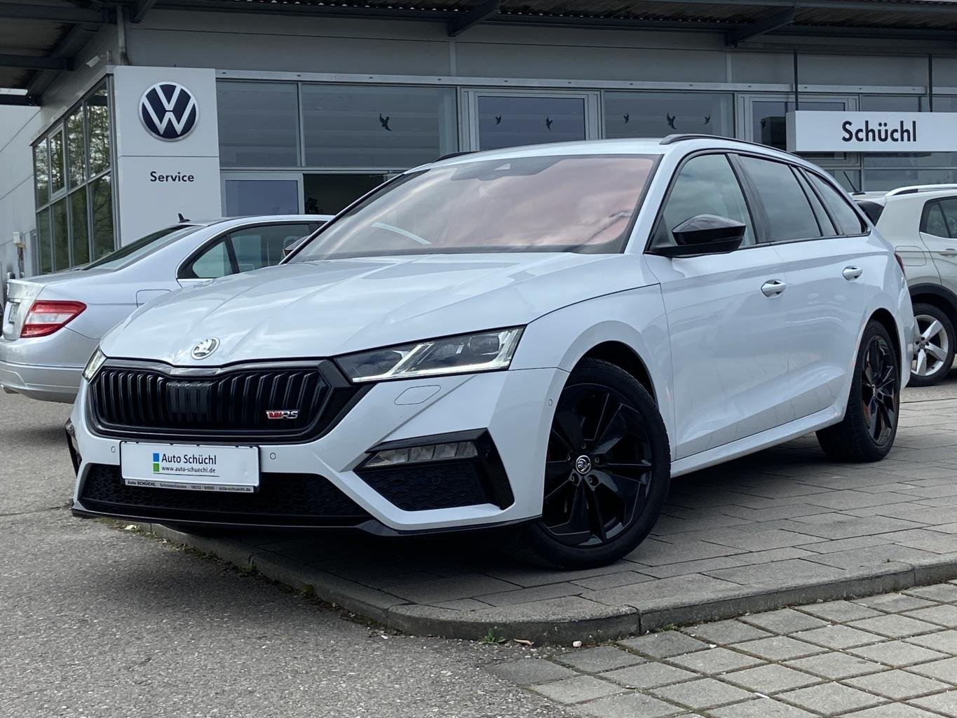 Skoda Octavia Combi RS 2.0 TDI DSG 4x4 STANDHEIZUNG+HEAD-UP+SMART-LINK+VIRTUAL-COCKPIT+NAVI-COLUMBUS+KAMERA+LED+MATRIX-LED+PARKASSIST+DAB+SHZ+ACC+KEYLESS+BLUETOOTH+LANE-ASSIST