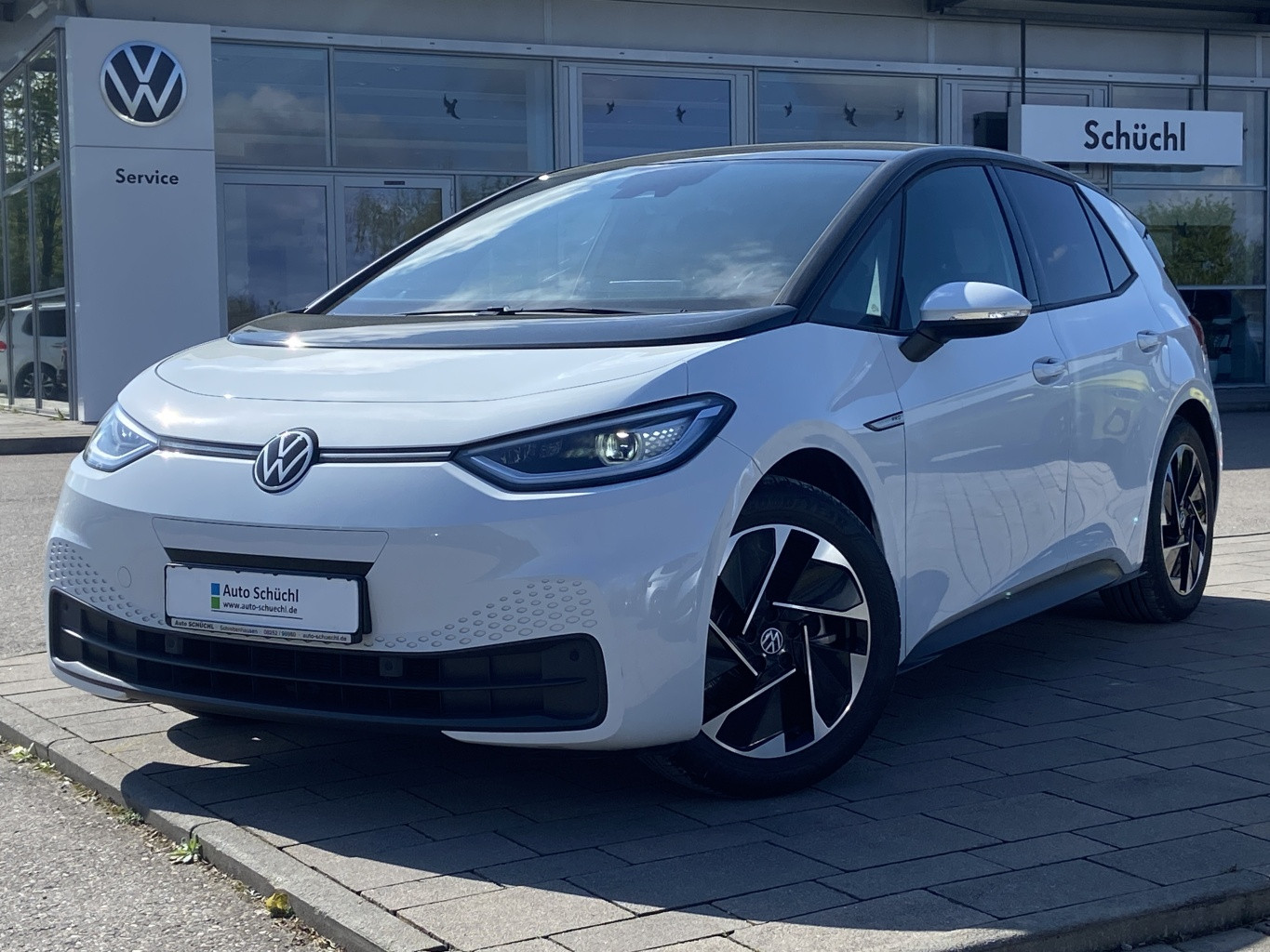 Volkswagen ID.3 PRO-PERFORMANCE 5-SITZER+APP-CONNECT+KAMERA+NAVI+LED+MATRIX-LED+CCS+DESIGN-PAKET+KOMFORTPAKET+INFOTAINMENT-PAKET+DAB+LANE-ASSIST+SPORTPAKET+SHZ+PDC+ACC+BLUETOOTH+KEYLESS