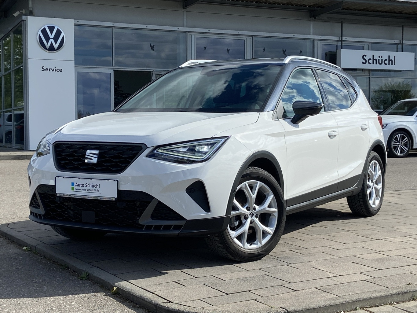 Seat Arona 1.0 TSI FR-Line VIRTUAL-COCKPIT+NAVI-PRO+KAMERA+LED+FULL-LINK+PARKASSIST+DAB+LANE-ASSIST+SHZ+GRA