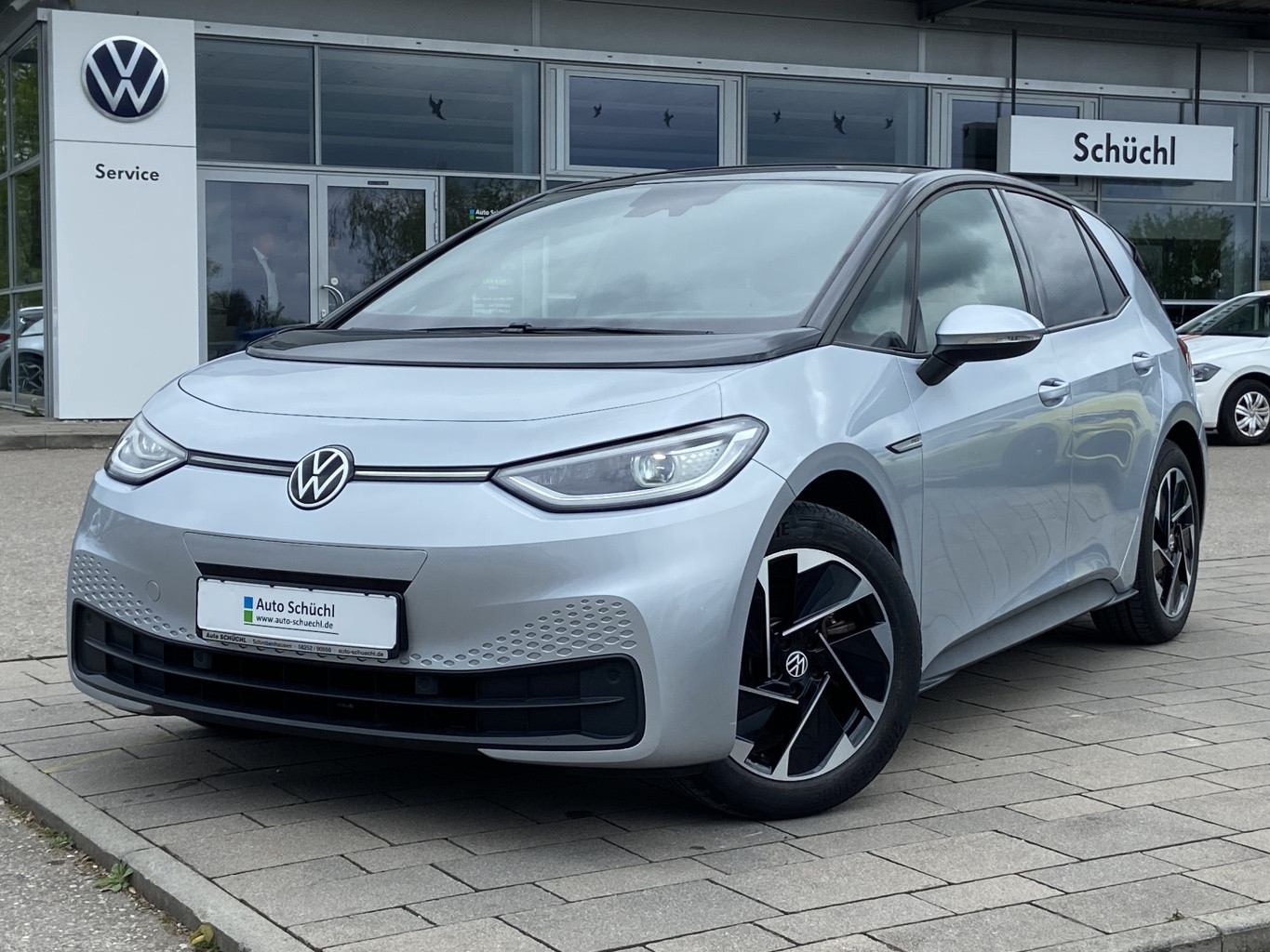 Volkswagen ID.3 Pro Performance WÄRMEPUMPE+PANORAMA+HEAD-UP+APP-CONNECT+KAMERA+NAVI+LED+MATRIX-LED+CCS+DAB+SHZ+PDC+ACC+BLUETOOTH+KEYLESS+LANE-ASSIST