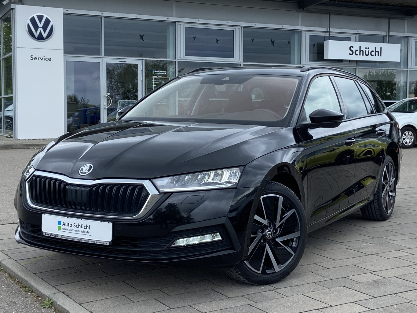 Skoda Octavia Combi iV 1.4 TSI DSG eHybrid SMART-LINK+VIRTUAL-COCKPIT+NAVI-COLUMBUS+KAMERA+LED+DAB+PDC+4xSHZ+ACC+KEYLESS+BLUETOOTH+LANE-ASSIST