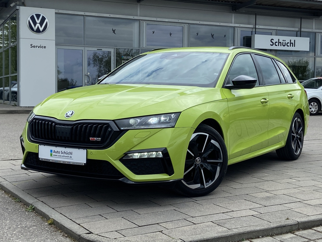 Skoda Octavia Combi RS 2.0 TDI DSG AHK+HEAD-UP+SMART-LINK+VIRTUAL-COCKPIT+NAVI-COLUMBUS+LED+MATRIX-LED+DAB+LANE-ASSIST+SHZ+PDC+GRA+KEYLESS+BLUETOOTH